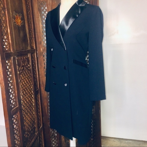 Gorgeous coat dress - Picture 1 of 7